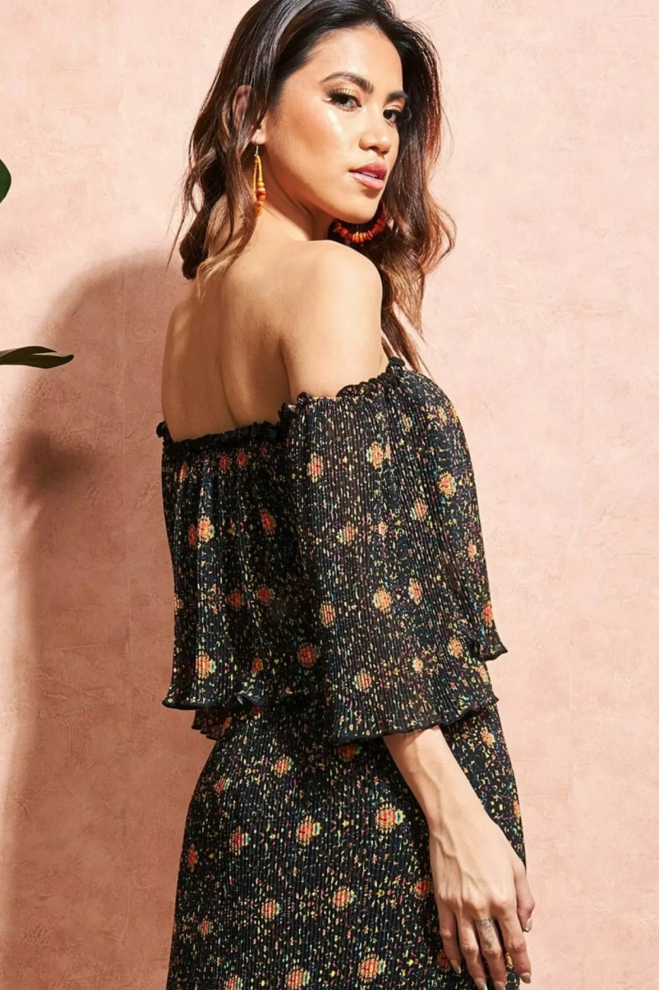 Crop Tops^City Goddess Off The Shoulder Printed Crop Top Black
