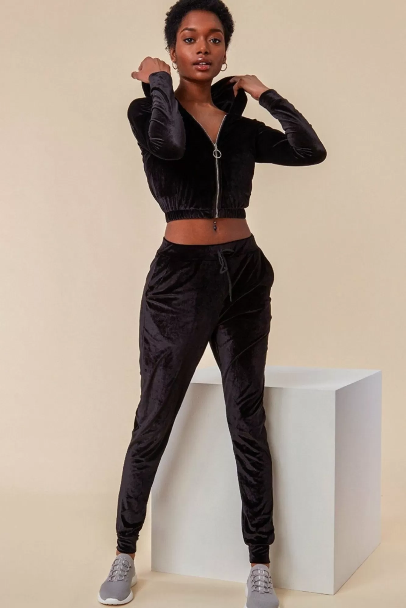 Loungewear & Sleepwear^Cosmochic Cuffed Ankle Velour Tracksuit Black