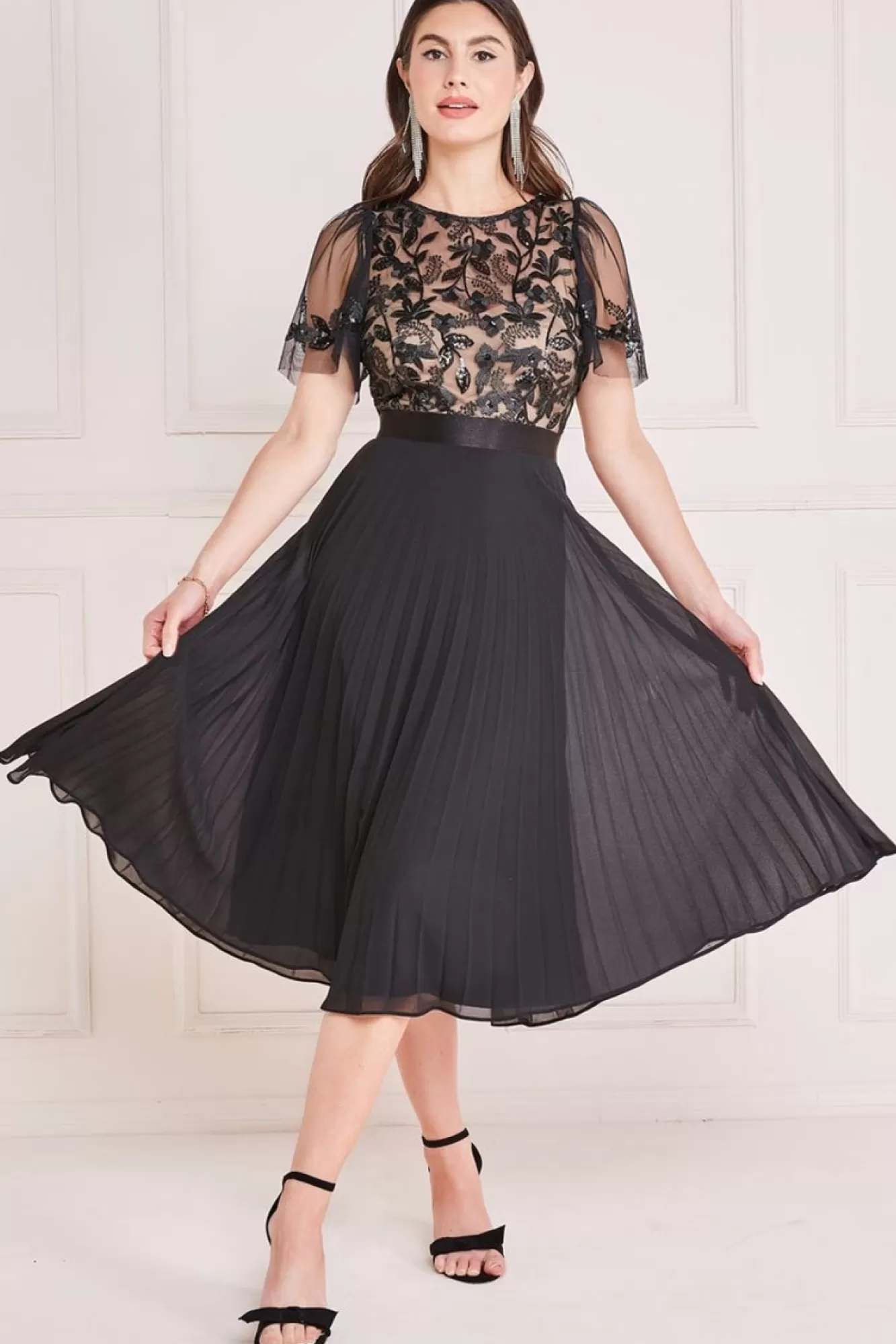 Midi Dresses^* Embroidered Top Chiffon Pleated Midi Black