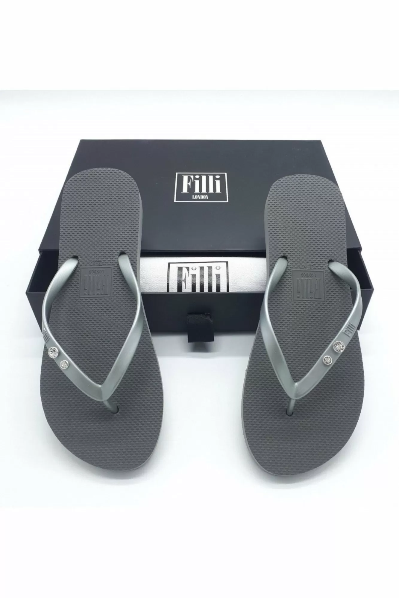 Sandals^Filli London Crystal Diamond Luxury Flip Flops Silver