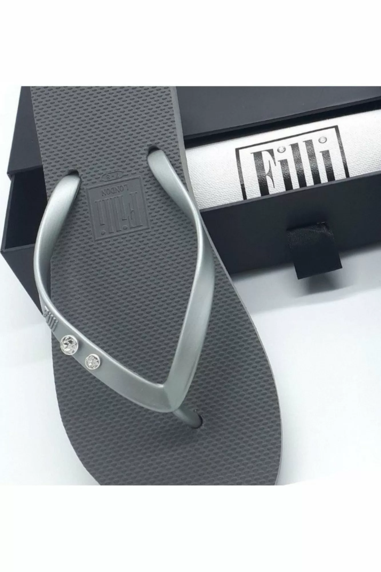 Sandals^Filli London Crystal Diamond Luxury Flip Flops Silver