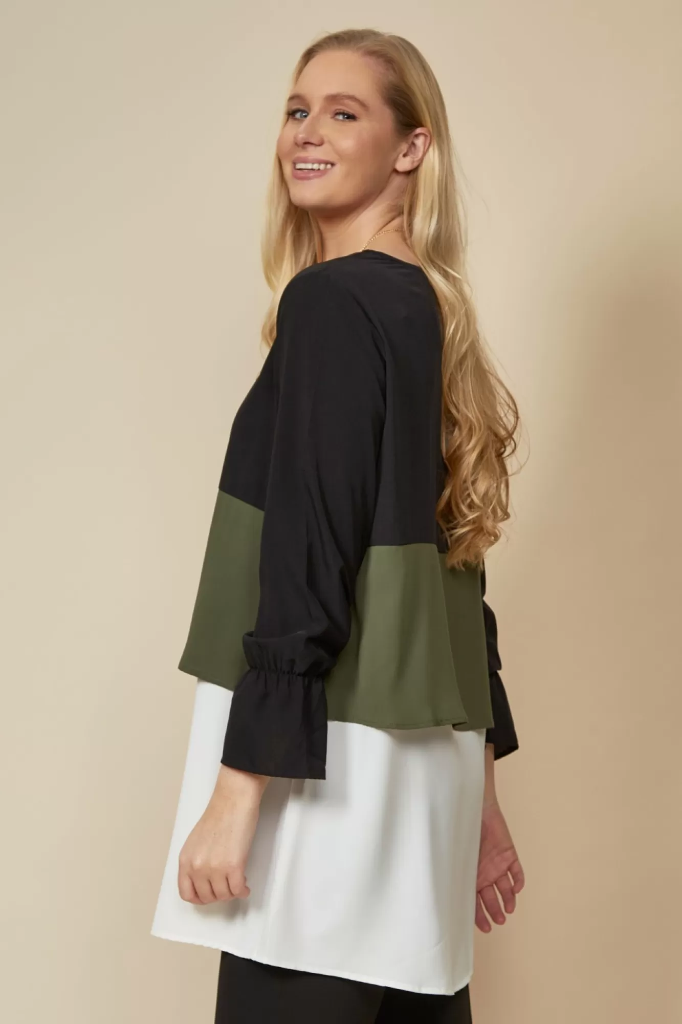 Blouses^Hoxton Gal Colour Block Top With Necklace- Black,Khaki White Blackkhakiwhite