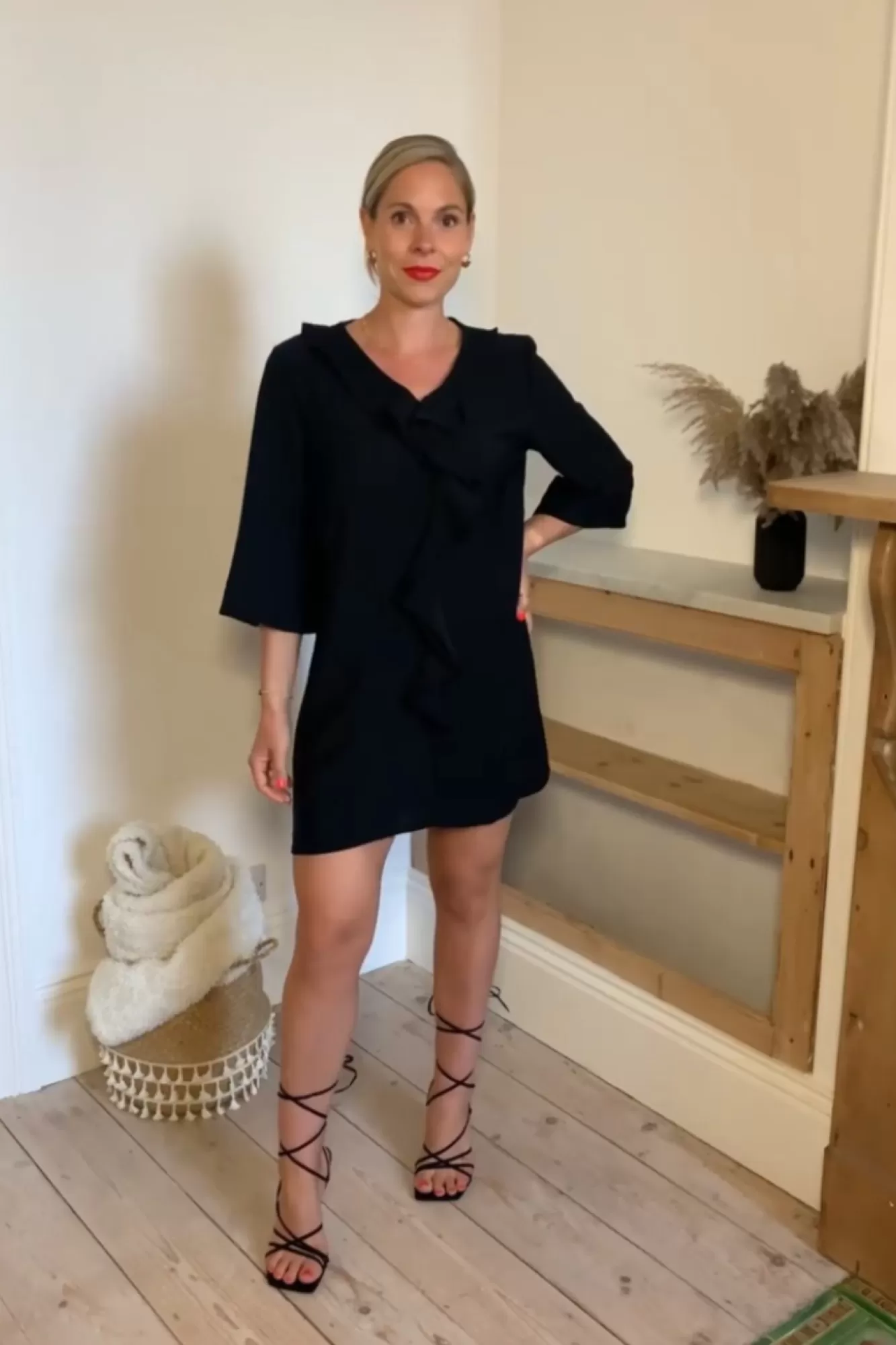 Midi Dresses^Hoxton Gal Oversize 3/4 Sleeves Frilled Front Tunic Black