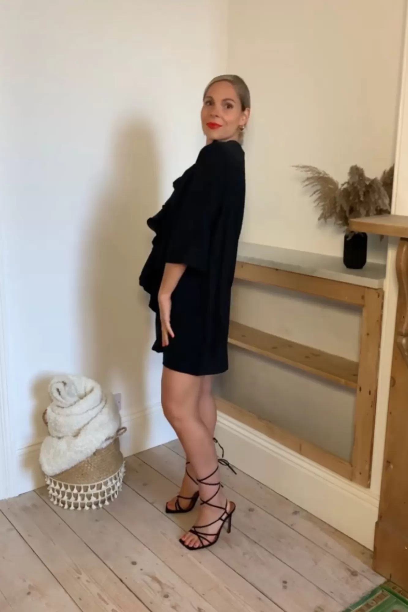 Midi Dresses^Hoxton Gal Oversize 3/4 Sleeves Frilled Front Tunic Black