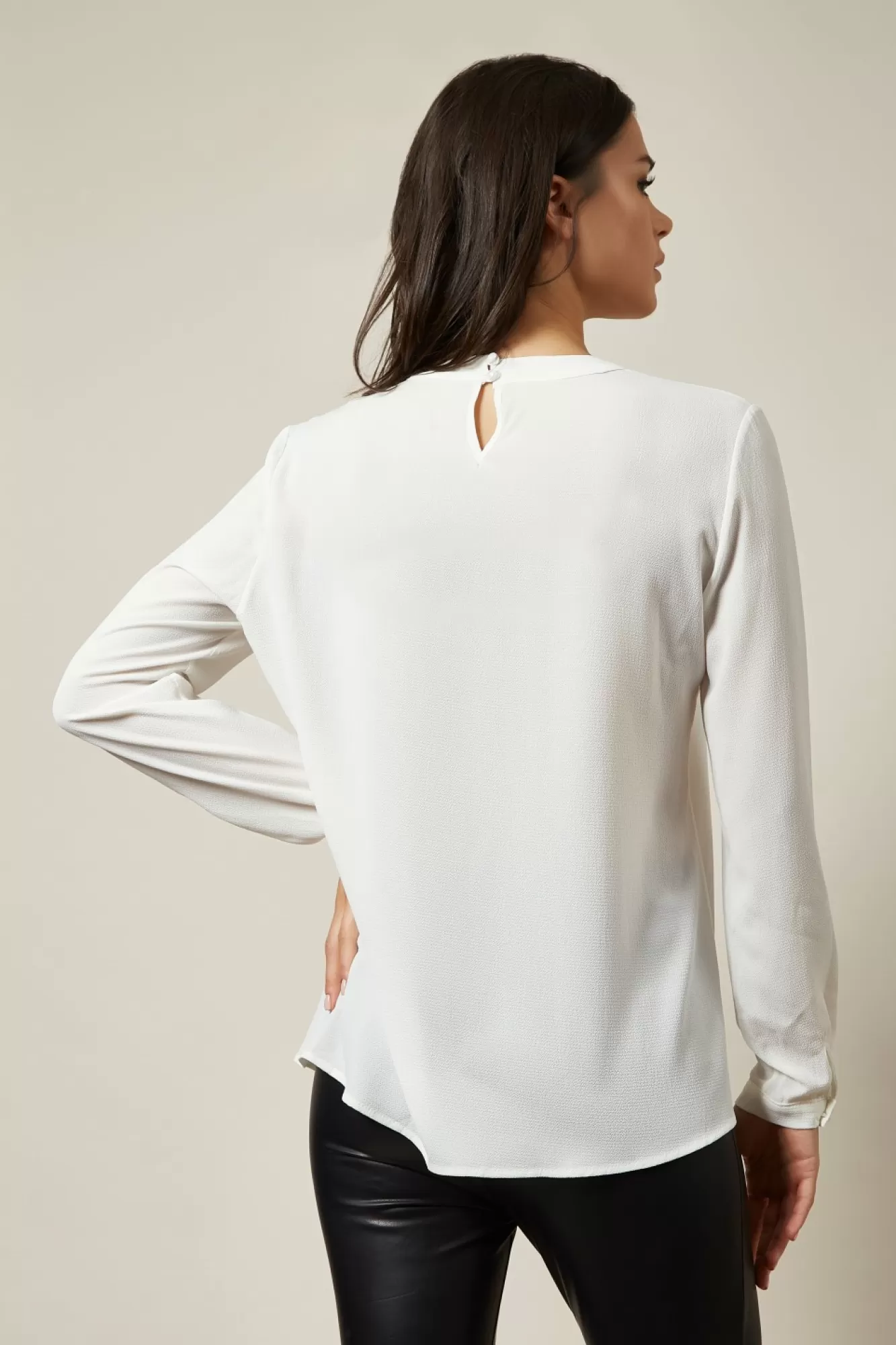 Blouses^Hoxton Gal Oversize Top Ruffle Front Relax Fit Blouse White