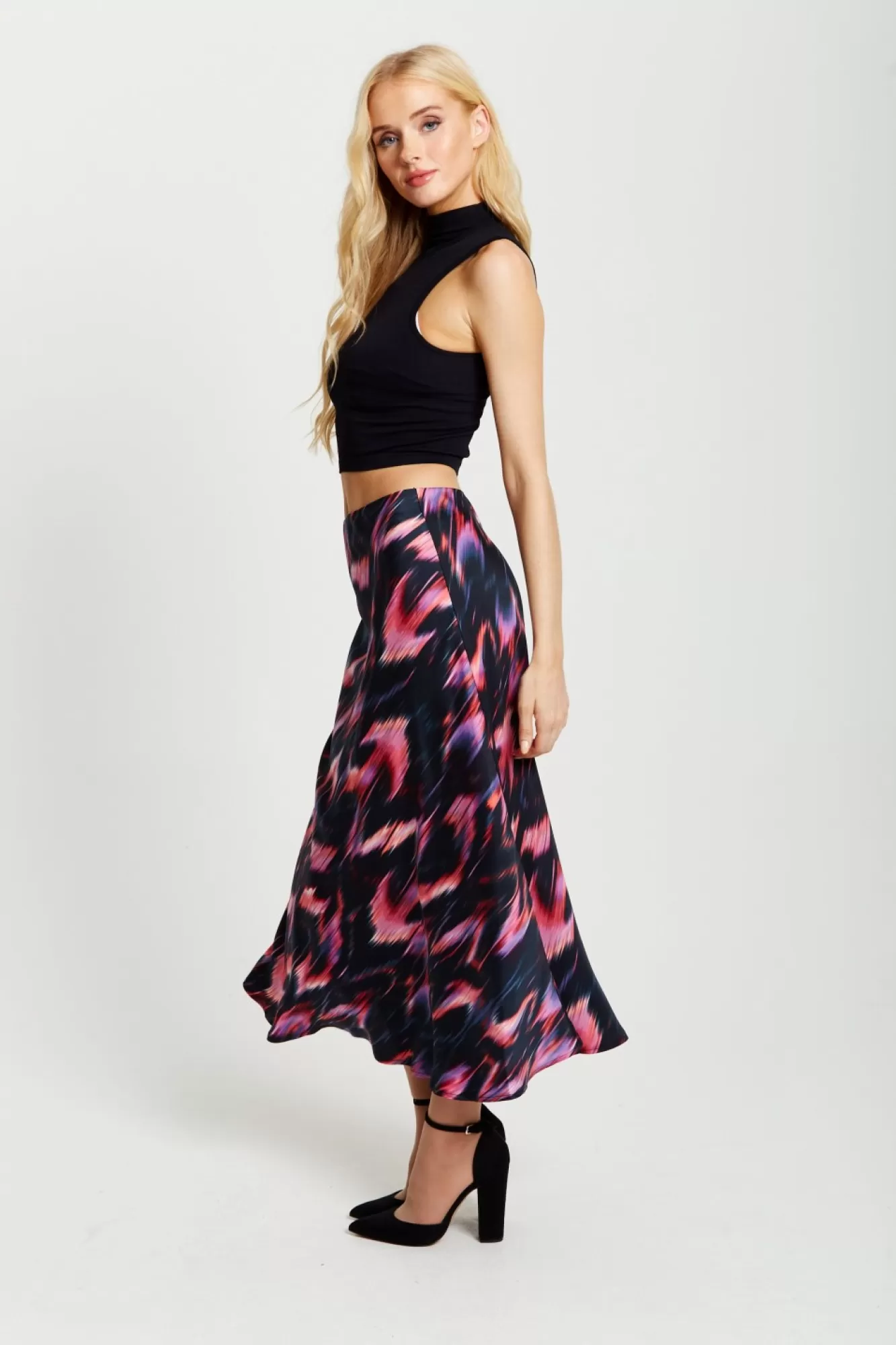 Skirts^Liquorish Abstract Ikat Print Midi Skirt In Black And Pink Blackpink