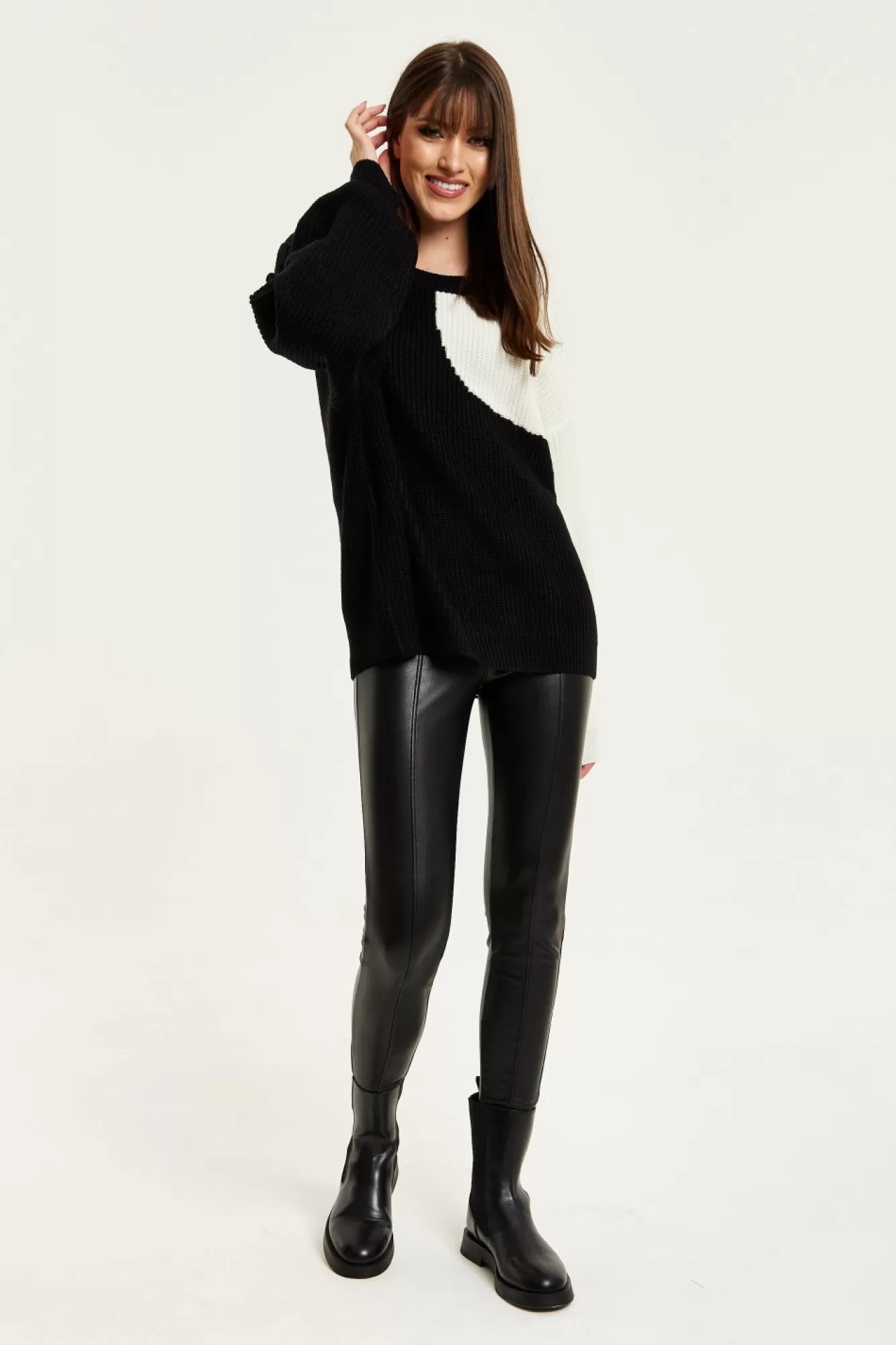 Jumpers^Liquorish Colour Block Jumper In Black And White Multicolor