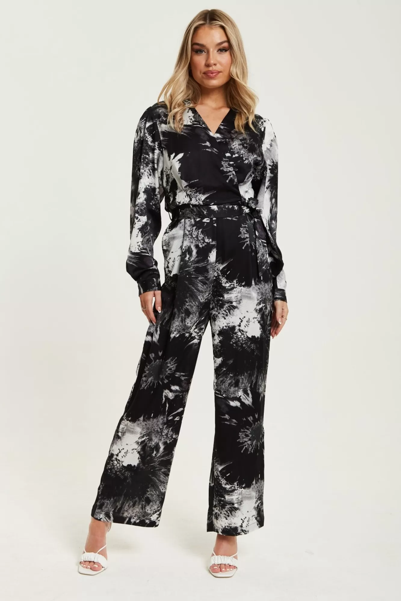 Jumpsuits^Liquorish Mono Abstract Print Jumpsuit With Long Sleeves Multicolour