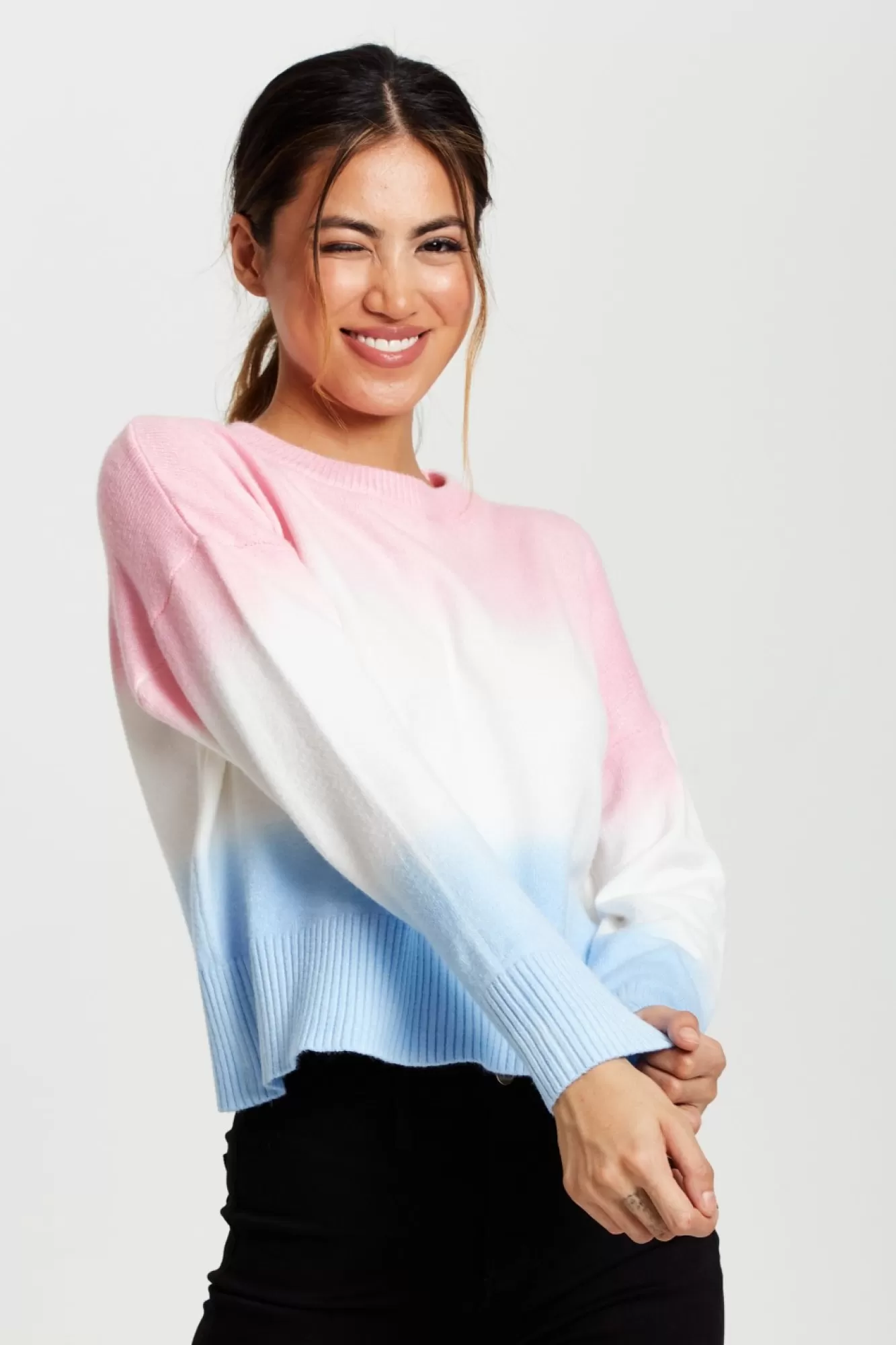 Jumpers^Liquorish Ombre Pattern Jumper In Pink, White And Blue Multicolour