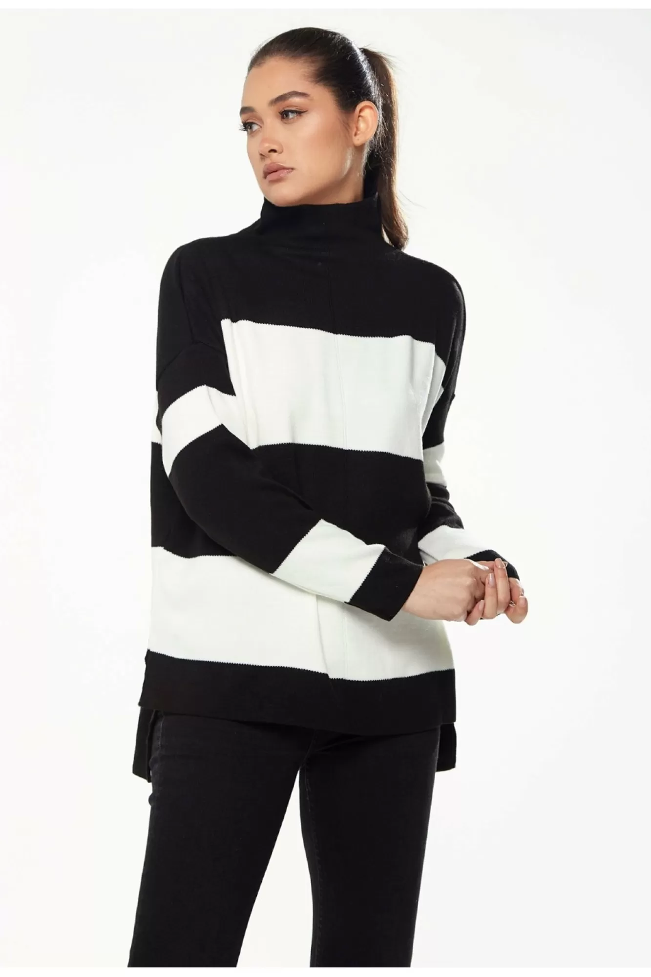 Jumpers^Liquorish Roll Neck Jumper In Black & White Blackwhite