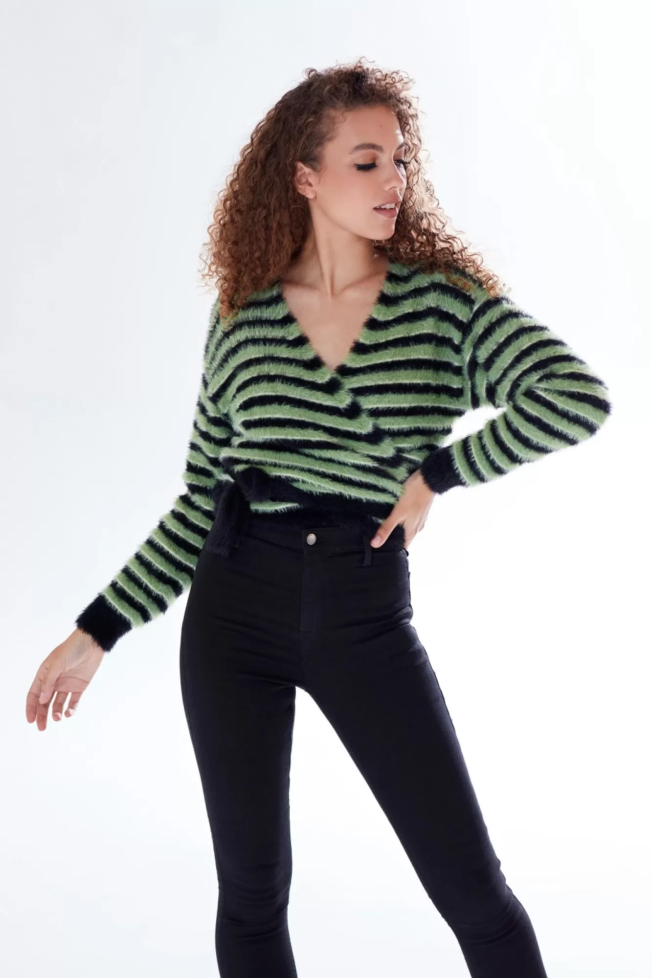 Cardigans^Liquorish Striped Wrap-Around Cardigan In Black Green