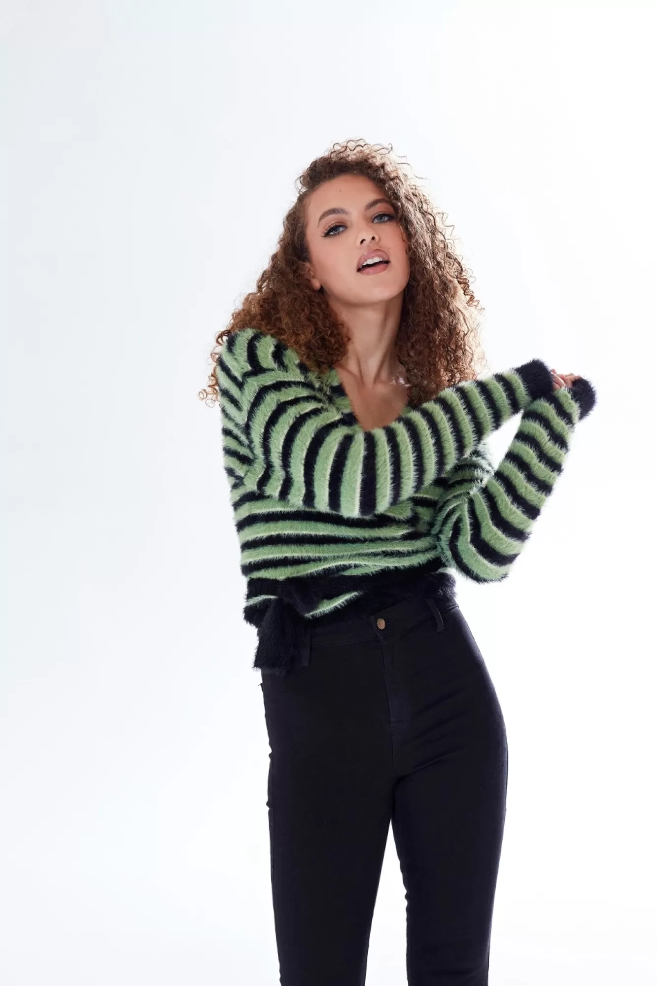 Cardigans^Liquorish Striped Wrap-Around Cardigan In Black Green