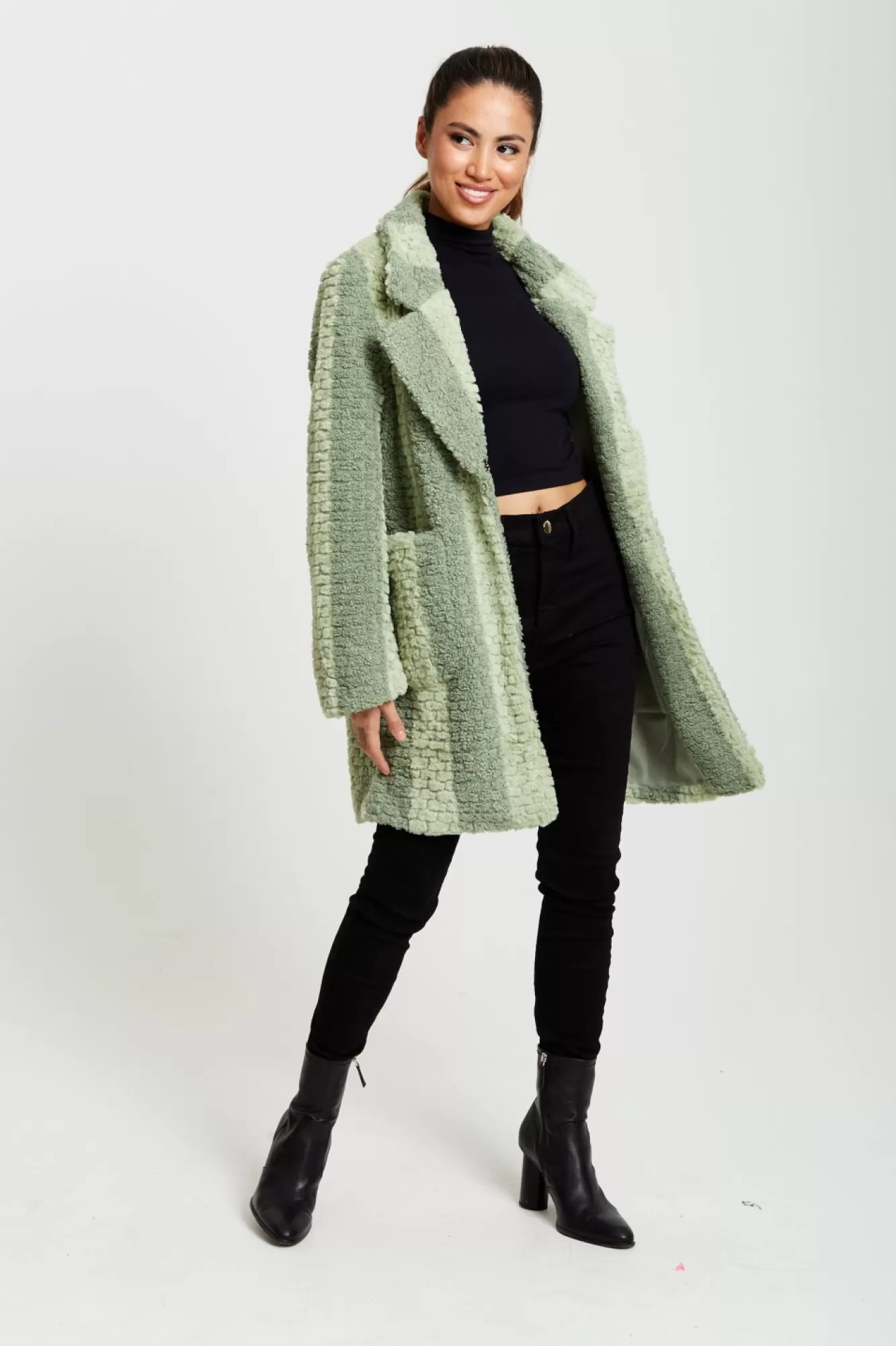 Outerwear^Liquorish Teddy Coat In Stripe Green