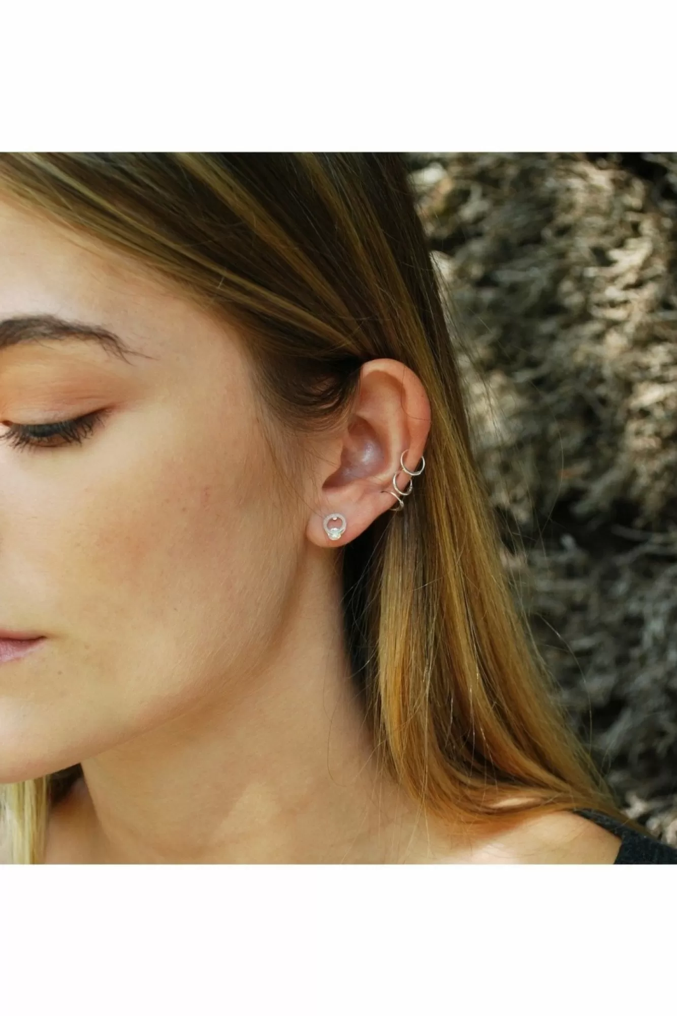 Jewellery^White Leaf Circle Earring With Single Crystal In Silver