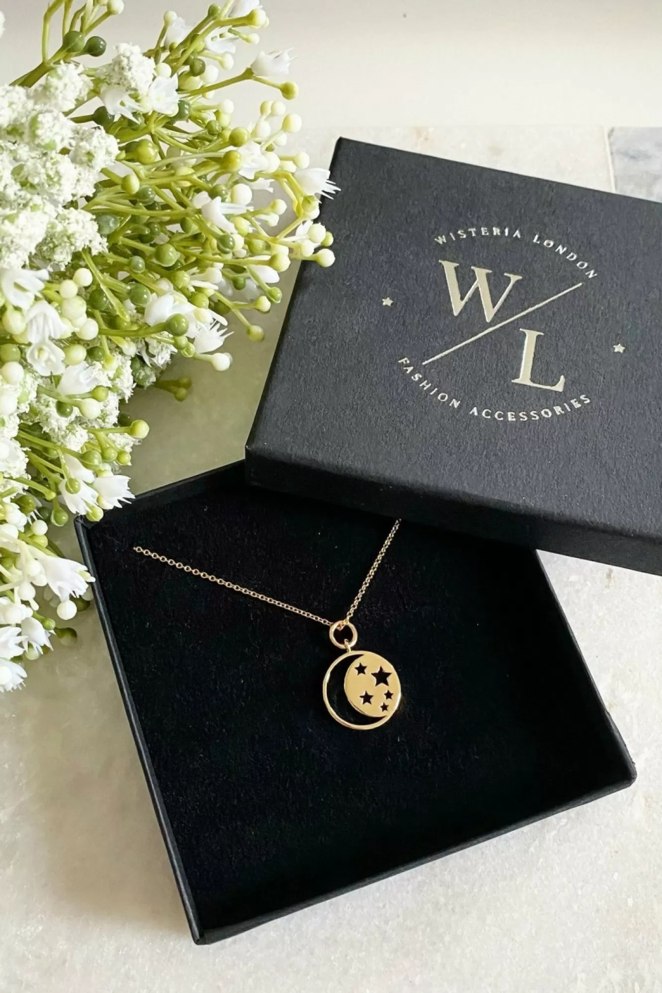 Jewellery^Wisteria London Este Moon And Star Necklace Gold
