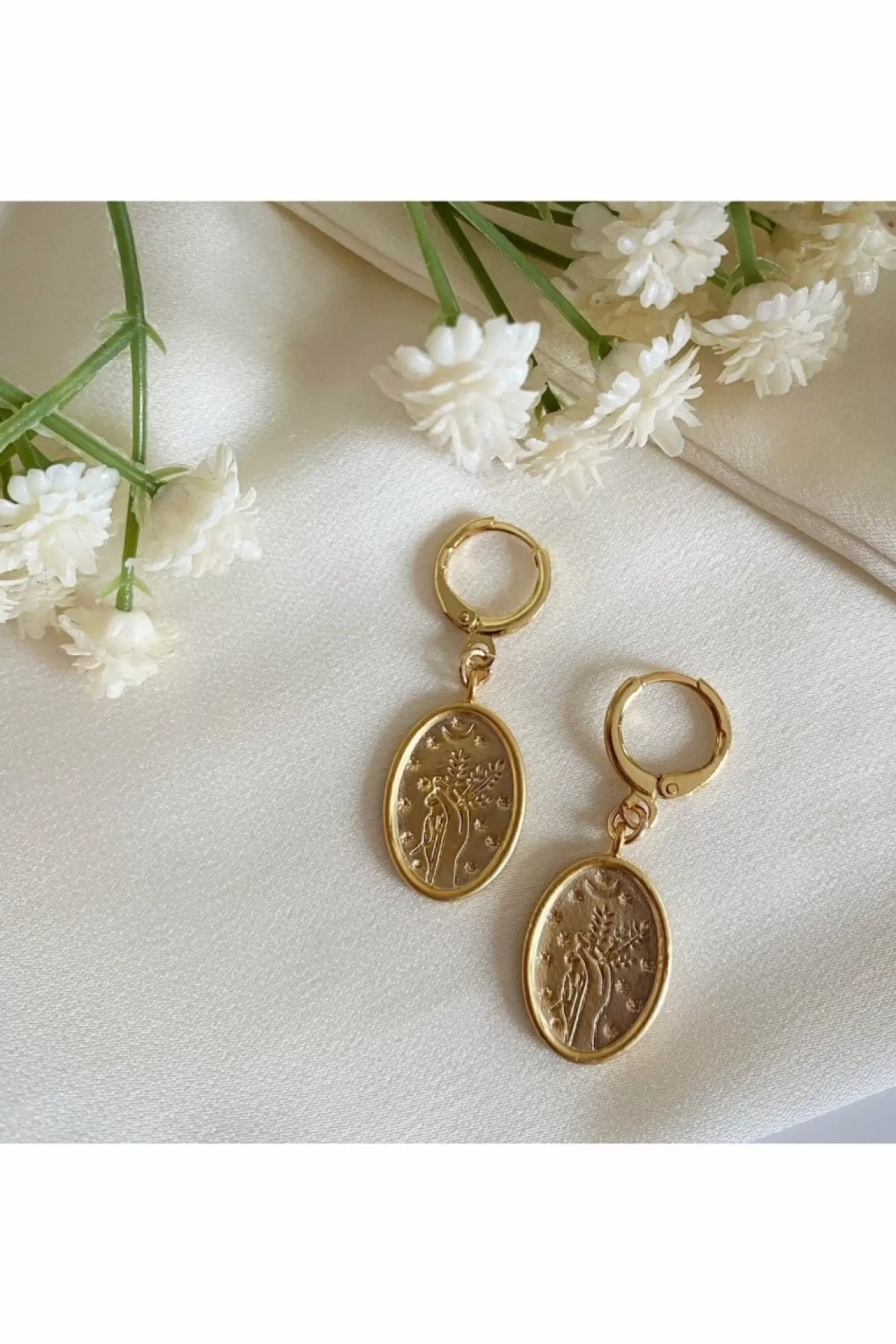 Jewellery^Wisteria London Juniper Wildflower Huggie Hoop Earrings Gold